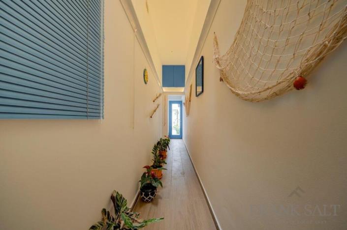 Image No.16-6 Bed Townhouse for sale