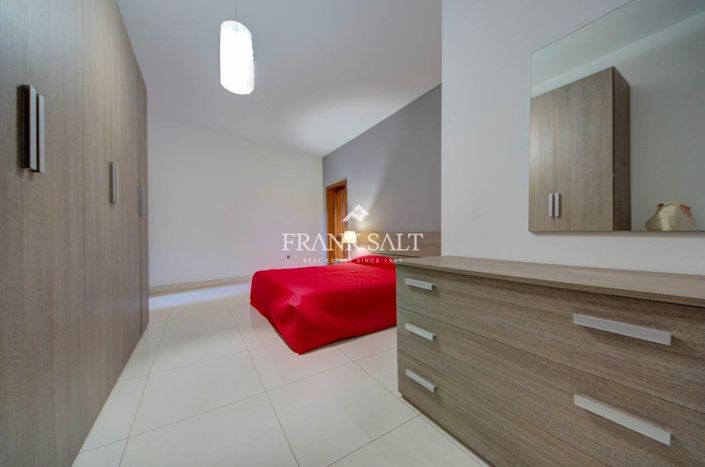 Image No.10-Appartement de 3 chambres à vendre à Marsaskala