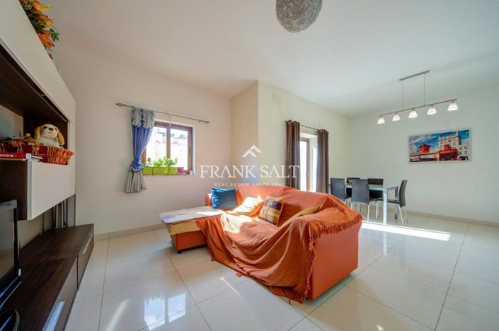 Image No.3-Appartement de 3 chambres à vendre à Marsaskala