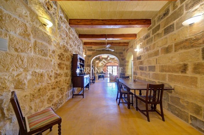 Image No.7-3 Bed Farmhouse for sale