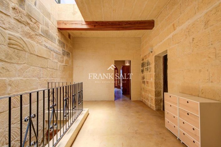 Image No.13-3 Bed Farmhouse for sale