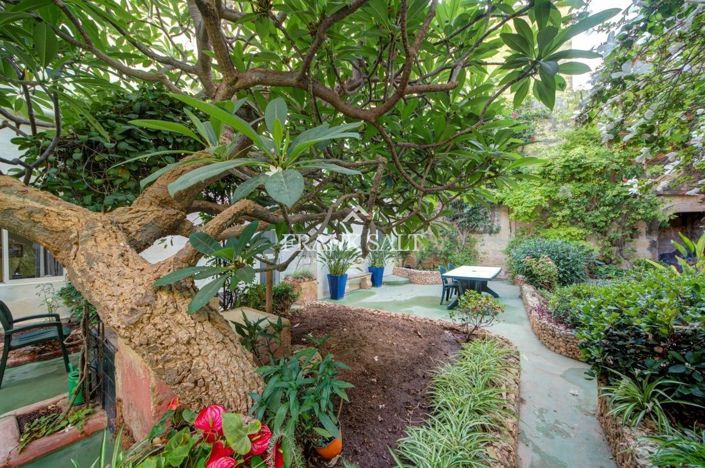 Image No.3-6 Bed Townhouse for sale