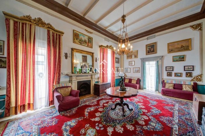 Image No.9-4 Bed Townhouse for sale