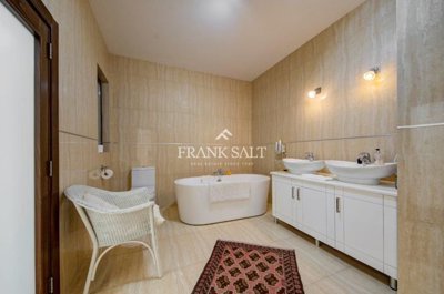 a324caf4-69c4-445a-b6c2-85400fe4c46d