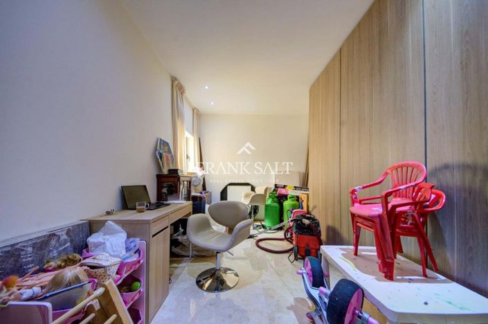 Image No.20-3 Bed Apartment for sale