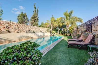 66ef5e98-e99c-4339-acec-622e1e42439d