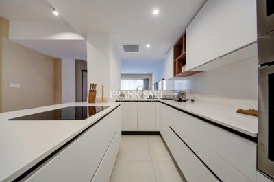 1 - Portomaso, Apartment