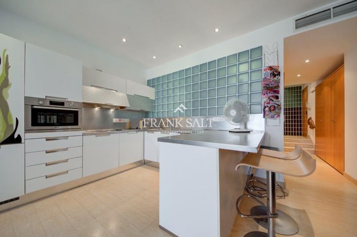 Image No.3-Appartement de 1 chambre à vendre à Portomaso