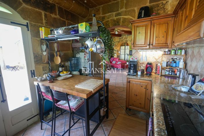 Image No.7-4 Bed Farmhouse for sale