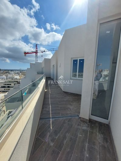 Image No.15-Penthouse de 3 chambres à vendre à Gzira