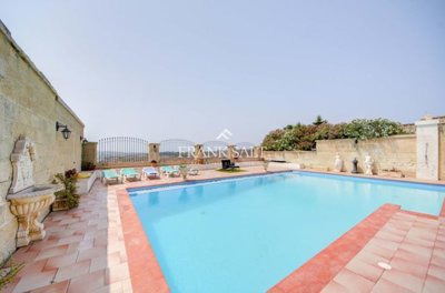 b02bf053-bd37-499f-a9dc-0ff7560f61f5