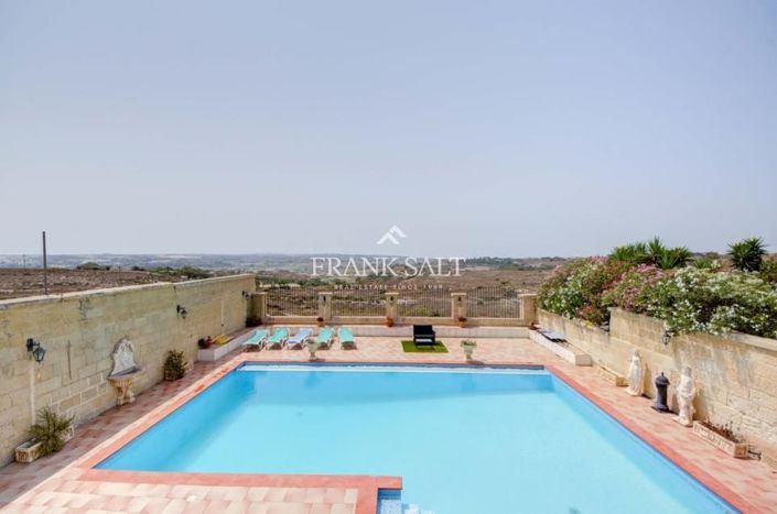 Image No.12-4 Bed Villa for sale