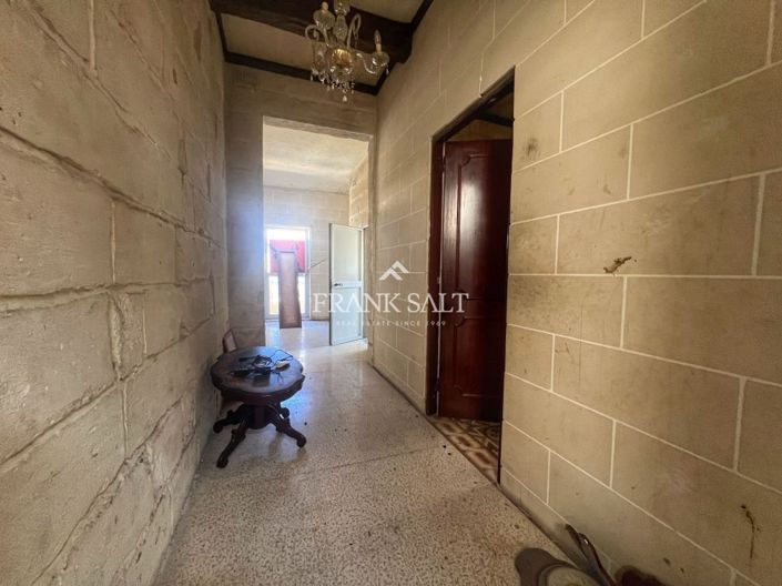 Image No.11-3 Bed Townhouse for sale