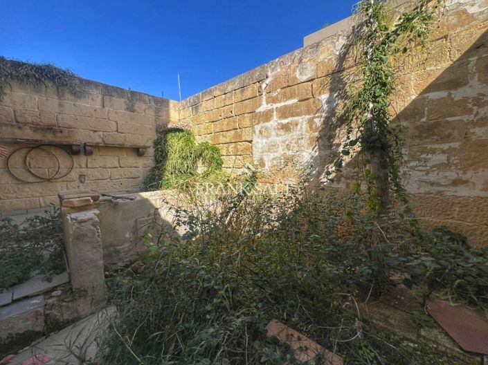 Image No.7-3 Bed Townhouse for sale