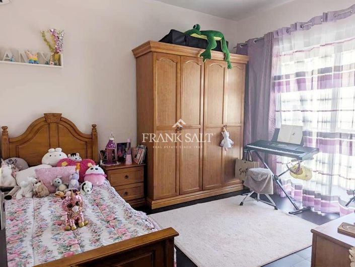 Image No.8-3 Bed Villa for sale