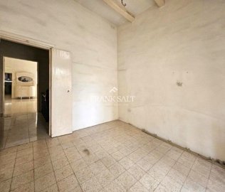 e81c907e-9b36-41e0-b5ab-3481aaa3d79e