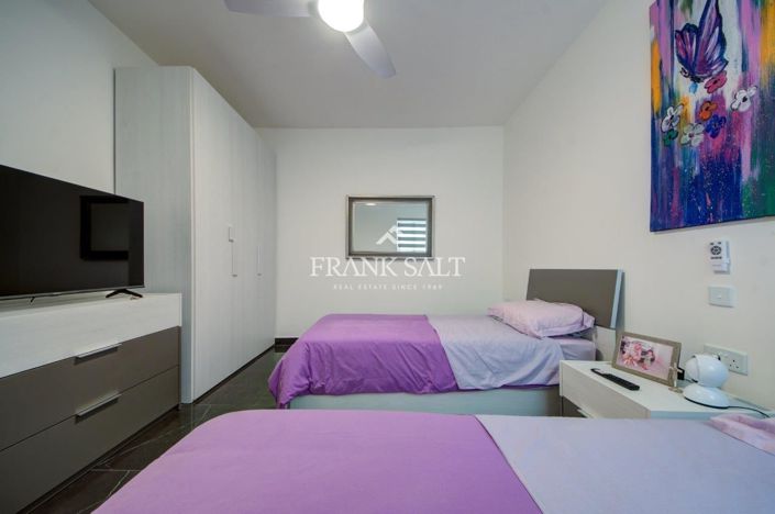 Image No.10-3 Bed Apartment for sale