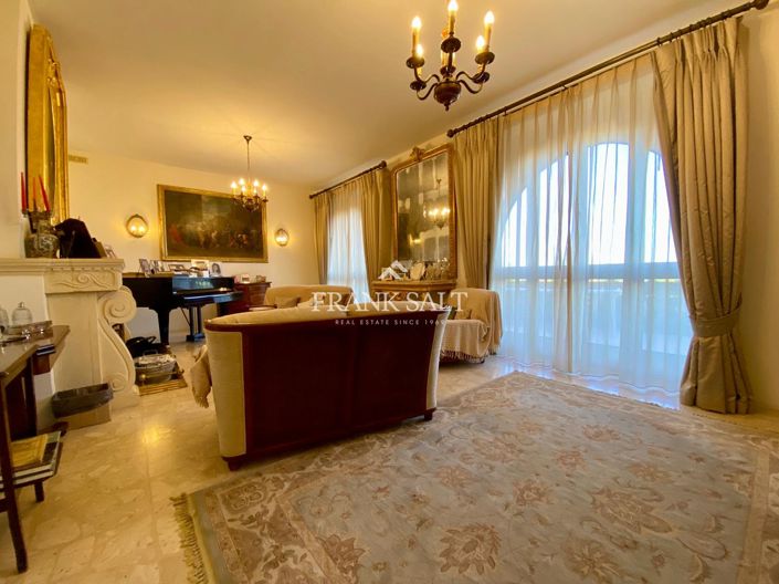 Image No.11-4 Bed Villa for sale