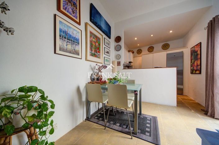 Image No.10-3 Bed Townhouse for sale