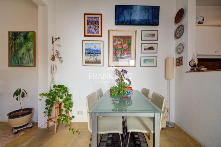 Image No.11-3 Bed Townhouse for sale