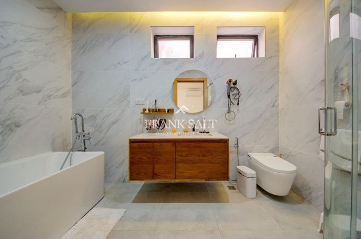 Image No.22-5 Bed Penthouse for sale