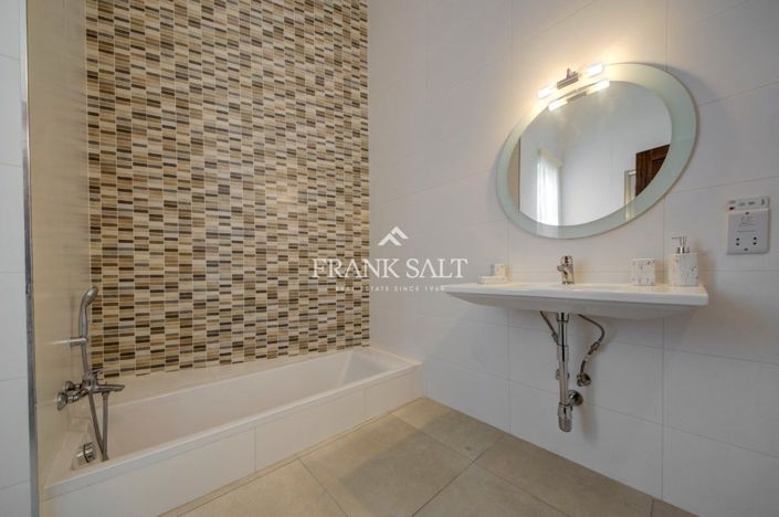 Image No.25-3 Bed Apartment for sale