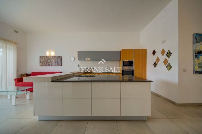 Image No.8-3 Bed Apartment for sale