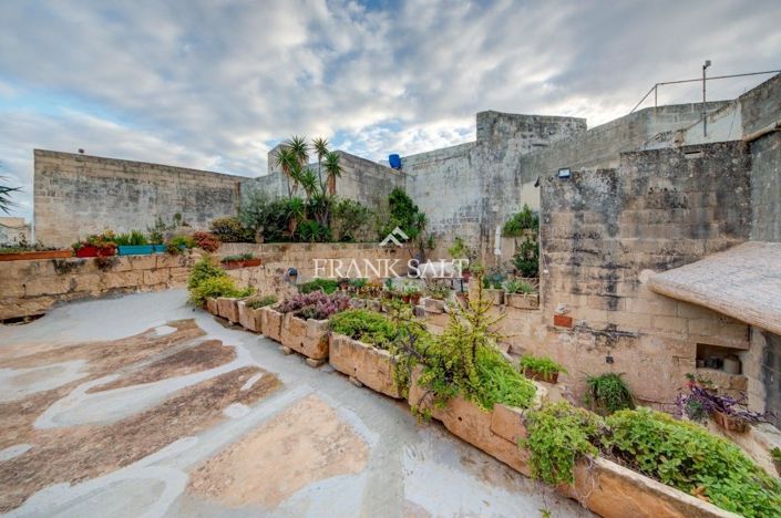 Image No.6-Ferme de 3 chambres à vendre à Malta