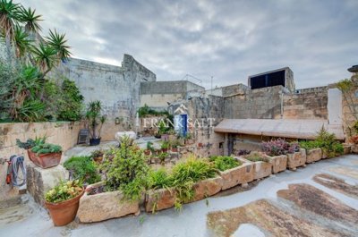 eecf4a56-9c9d-47e6-80b2-41b67a153d17