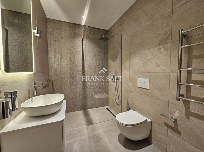 Image No.11-Studio de 1 chambre à vendre à Malta