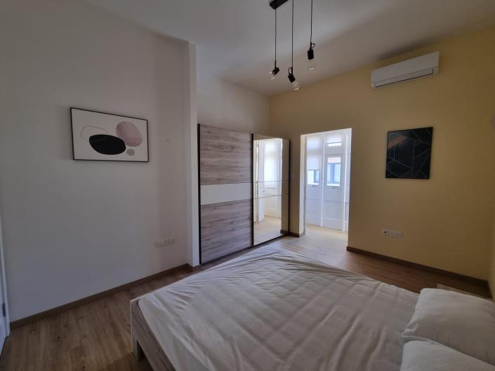 Image No.11-3 Bed Townhouse for sale