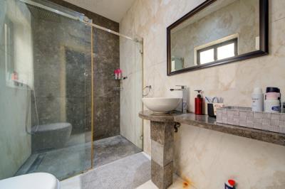 918209_20250417113906258248_orig