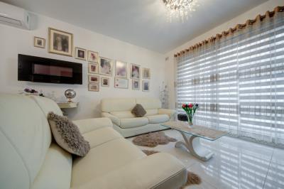 322970_20250422140536042750_orig