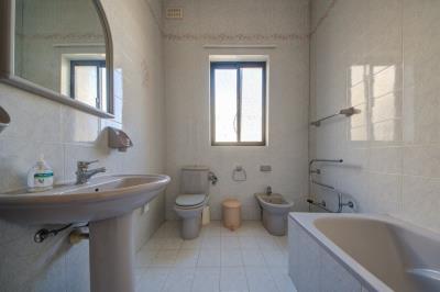 323942_20250227123232844435_orig