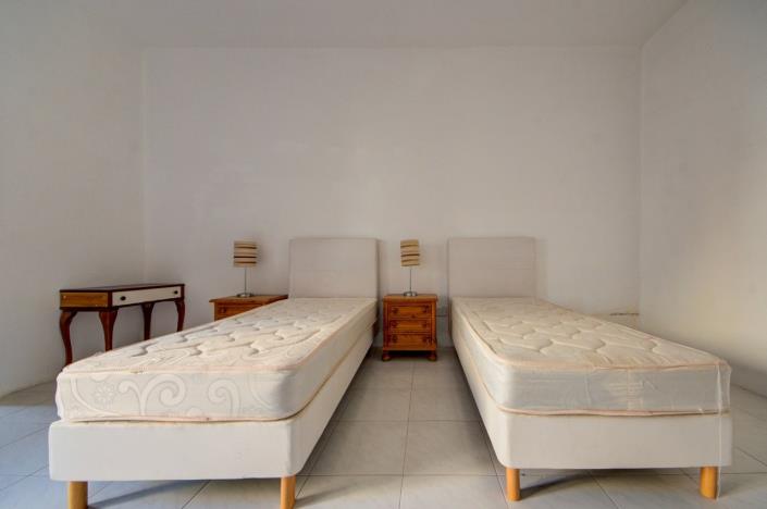 Image No.15-4 Bed Apartment for sale