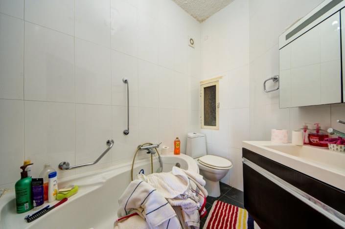 Image No.23-2 Bed Apartment for sale