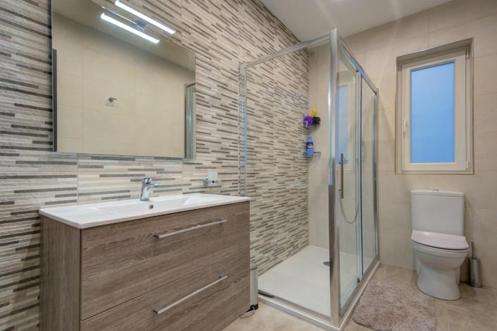 Image No.16-5 Bed Maisonette for sale