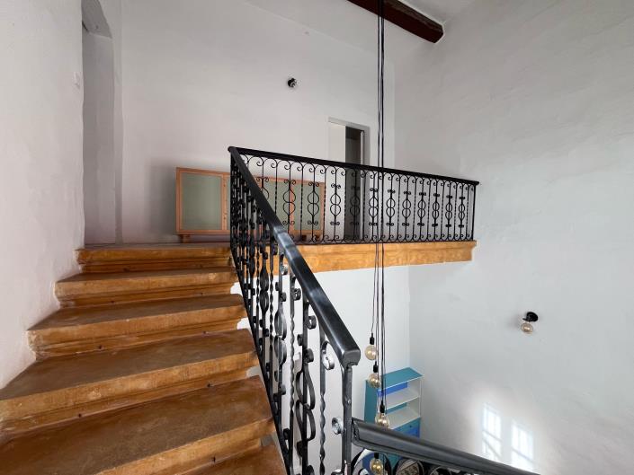 Image No.9-2 Bed Townhouse for sale