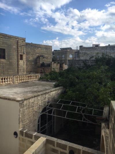 Image No.15-2 Bed Townhouse for sale