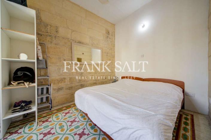 Image No.14-2 Bed Townhouse for sale