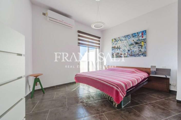 Image No.10-3 Bed Apartment for sale