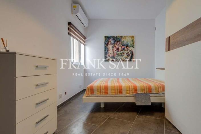 Image No.12-3 Bed Apartment for sale