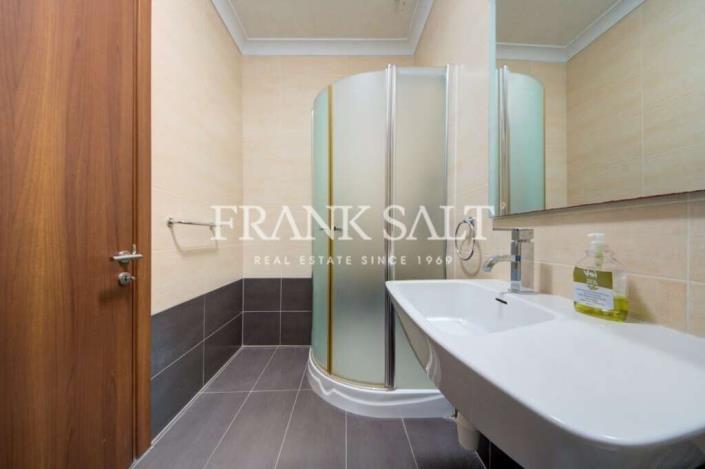 Image No.20-Appartement de 2 chambres à vendre à St Paul's Bay