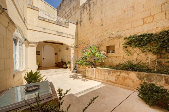 Image No.23-Maison de ville de 5 chambres à vendre à Naxxar