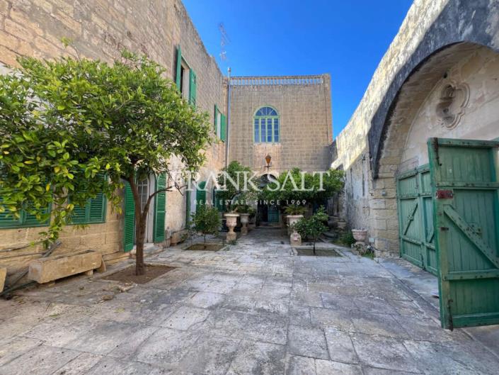 Image No.6-3 Bed Townhouse for sale