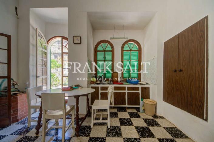 Image No.10-3 Bed Townhouse for sale