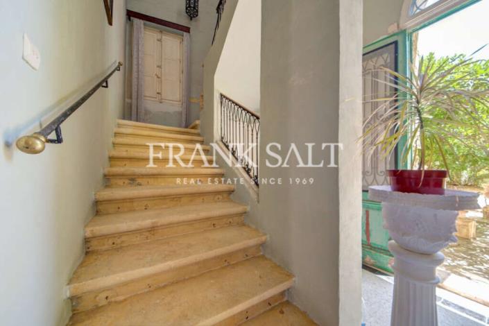 Image No.15-3 Bed Townhouse for sale