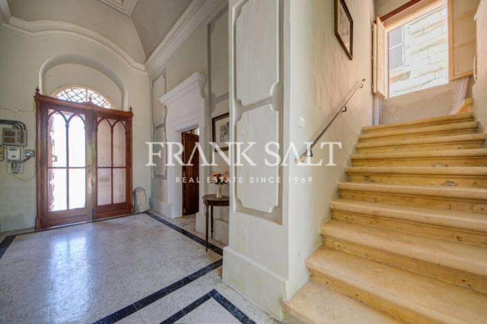 Image No.16-3 Bed Townhouse for sale