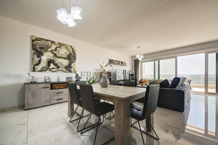 Image No.11-3 Bed Apartment for sale