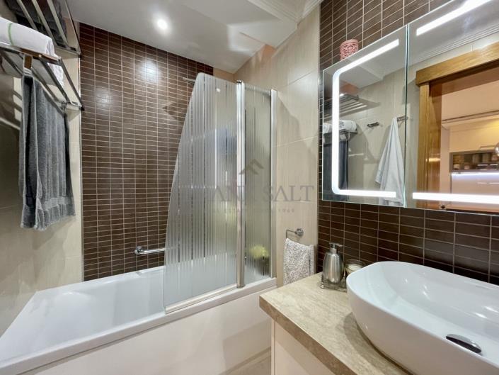 Image No.9-2 Bed Maisonette for sale